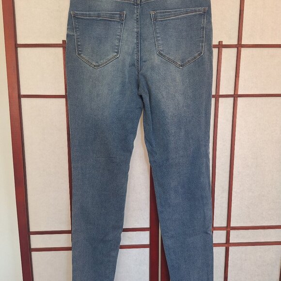 Nicole Miller New York Skinny Jeans - Picture 2 of 2